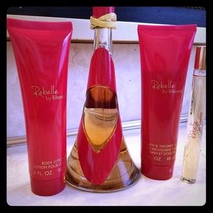 Rebelle by Rihanna 4 piece gift set